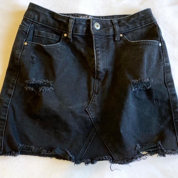 Black skirt! - Picture 1 of 1